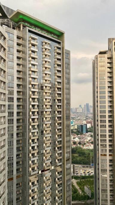 2 Bed Room Apartment In West Jakarta Eksteriør billede