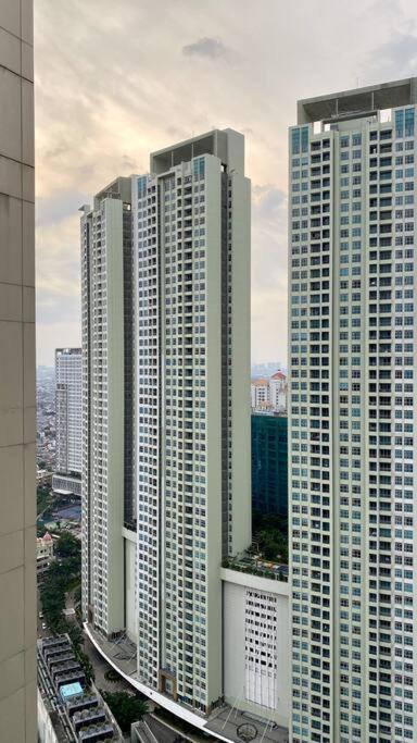 2 Bed Room Apartment In West Jakarta Eksteriør billede